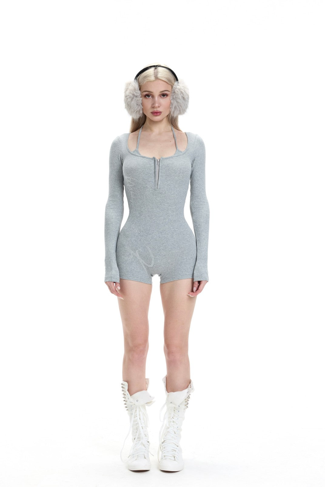Hot Girl Knit Jumpsuit – Illusion Two-Piece Design, Incredibly Slimming with Large Rhinestones (One-Piece Set)